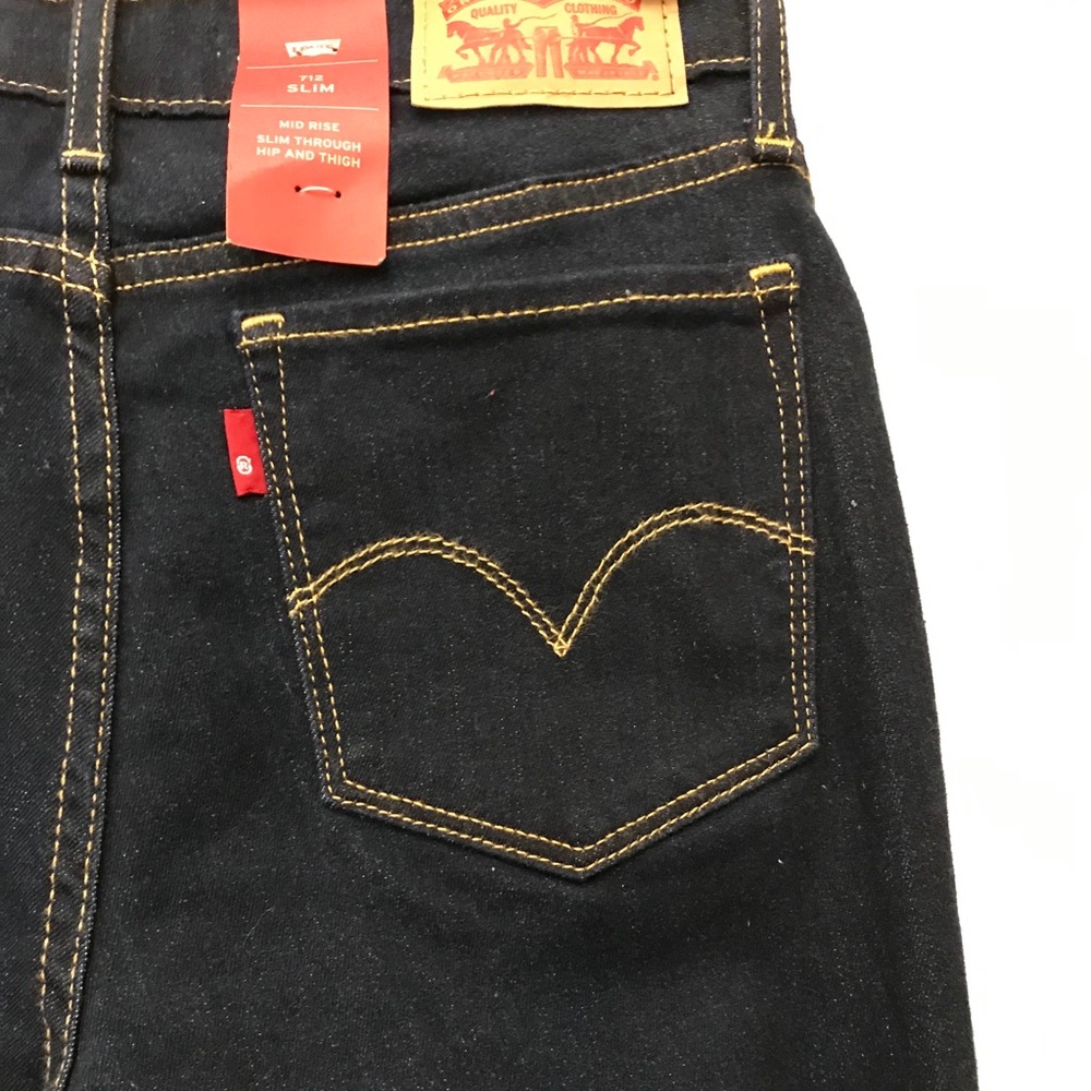 ***SOLD*** Women’s Levi’s 712 Slim Stretch Jeans - Picture 4 of 5